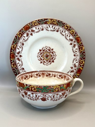 Tasse et sous tasse à