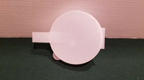 Tupperware white vegetable - white,