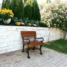 Mobilier de jardin en bois de