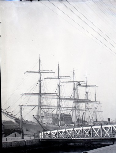 Dunkerque 1900 grand - -,