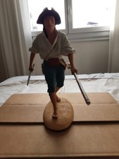 FIGURINE L'EPERVIER PELERIN