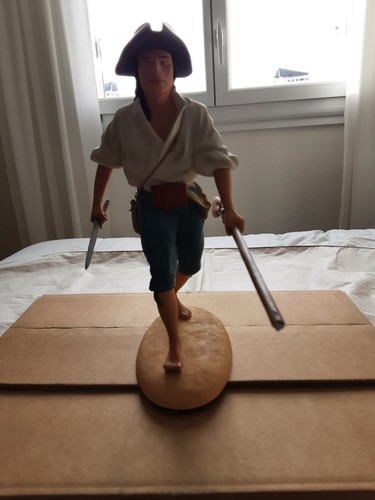 Figurine epervier pelerin - figurine, l'epervier