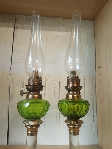 Paire lampe pétrole - paire, À