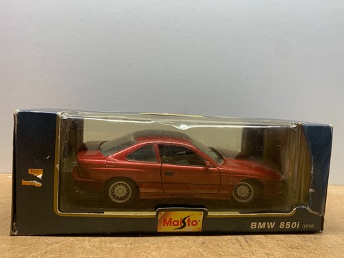 Maisto bmw 850i 1990 en - maisto, 1/18