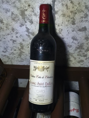 Bouteille vin lussac - lussac, saint