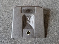 Cache panneau manivelle toit