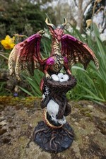 87098 A  FIGURINE STATUE 24CM