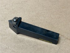 Outil de tournage à