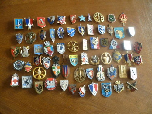 Vends lot insigne - lot, pucelle
