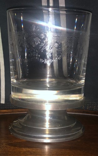 Verre whisky gravé avec - a,