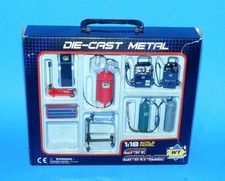 WT GARAGE 1:18 SCALE DIE-CAST METAL CAR GARAGE DIORAMA REPLICA EQUIPMENT
