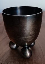 Ancien coquetier en métal