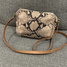 CLARE V. Midi Sac Tan Python
