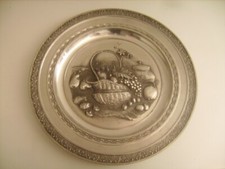 Assiette ancienne en étain