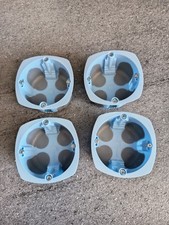 4 x  Boîtes d’encastrement