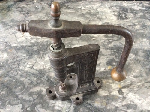 Ancienne presse riveter - presse,