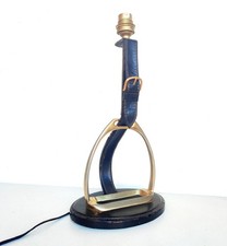 MAGNIFIQUE LAMPE ÉTRIER