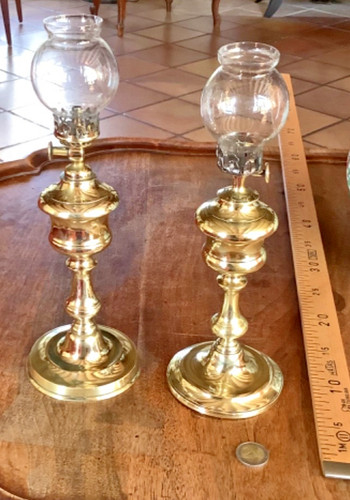 Anciennes grandes lampes - grandes, à