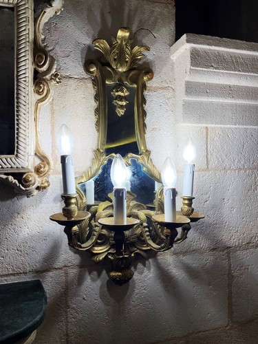 Imposants lustres muraux - imposants,