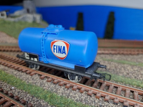 Wagon citerne essieux - citerne, fina