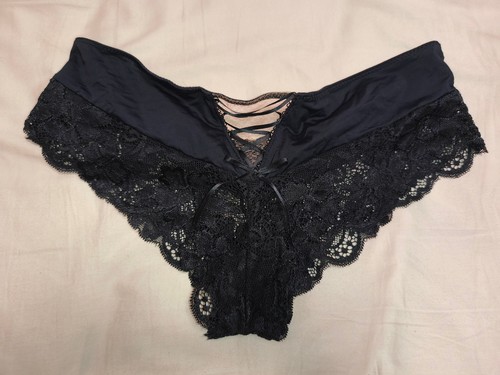 Lingerie noire plusieurs - /,