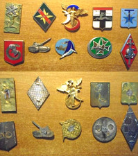 INSIGNES MILITAIRES – LOT DE
