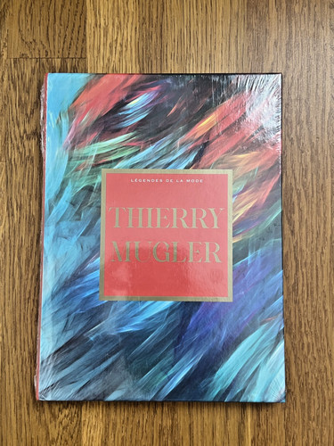 Livre thierry mugler - livre, légendes