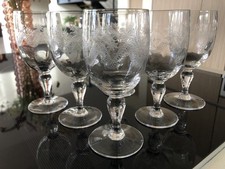 6 anciens verres à vin rouge