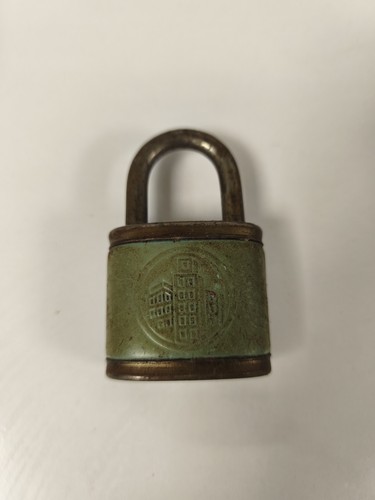 Ancien cadenas vintage