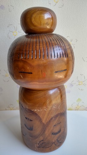 Poupée japonaise sosaku - japonaise,