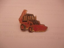 PINS  ENGIN CHANTIER TRACTEUR