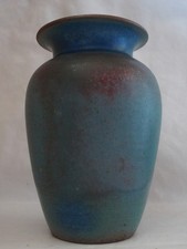 ANCIEN VASE EN GRES /signé