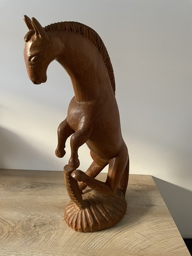 Cheval cabre sculpture - cabre,,
