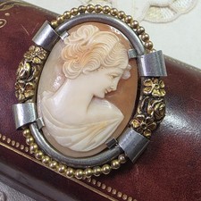 Broche Camée Coquille