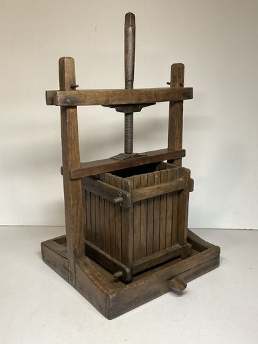 Ancien pressoir agrume - À,