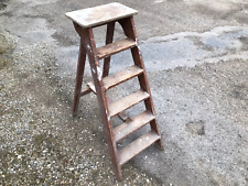 Ancien escabeau de peintre en