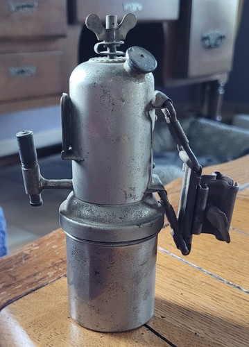 Ancienne lampe carbure pour - ancienne, a