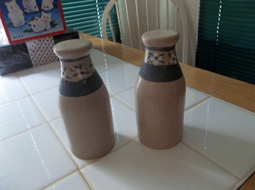 Milk bottles salt pepper - milk,