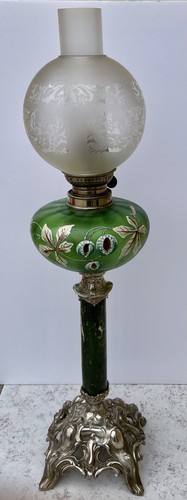 Belle lampe pétrole - À,