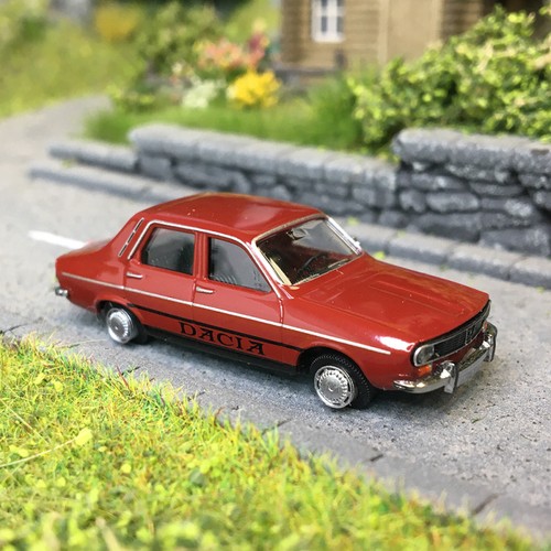 Dacia 1300 rouge foncé 1970 - 1300,,