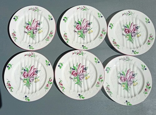 Anciennes assiettes à - ,
