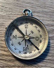 Boussole ancienne - Métal