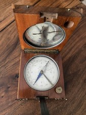 BOUSSOLE ALIDADE EN MILLIEMES DU GÉNÉRAL PEIGNÉ.  Boussole du système du général