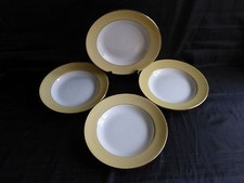 4 assiettes creuses blanche et