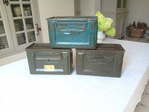 Militaria lot 3 caisses - 3,