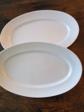 2 Plats porcelaine blanche 24