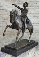 Sculpture Figure En Bronze Pur