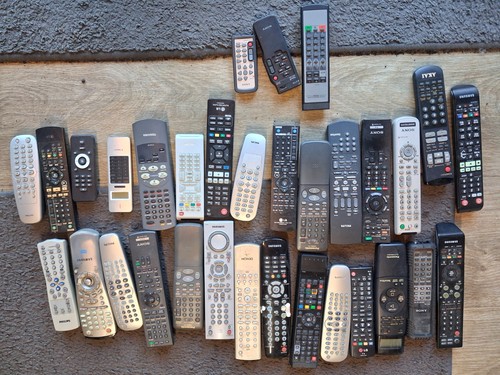 Lot télécommandes - lot,