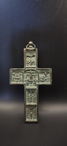 Croix chrétienne orientale - chrétienne, en