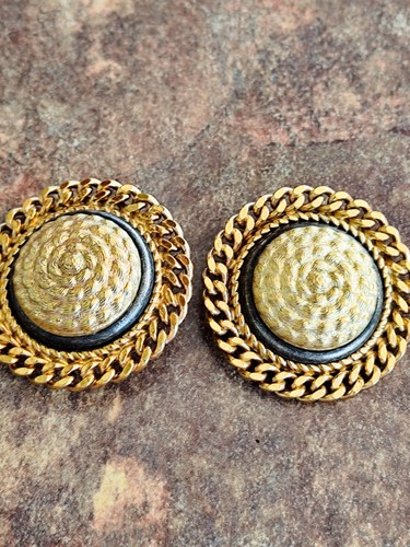 Boucles oreilles de - boucles, d’oreilles